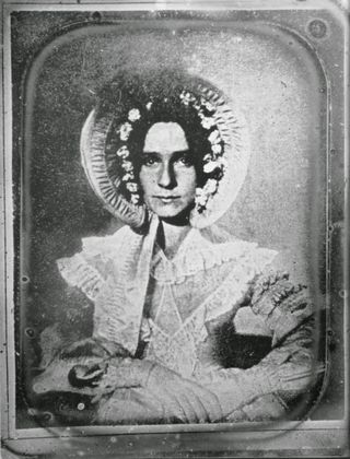 The first photograph of a female face : Dorothy Catherine Draper by John William Draper 1839 Louis Daguerre, 1840s Fashion, Victorian Photography, Francis Picabia, Early Photography, Antique Photography, Old Portraits, Romantic Era, Old Photography