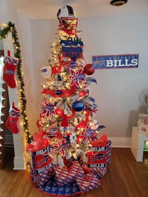 Buffalo Bills Baby, Sports Themed Bedroom, Buffalo Bills Stuff, Different Christmas Trees, Man Cave Room, Buffalo Bills Football, Nfl Buffalo Bills, Christmas Tree Inspiration, Mini Christmas Tree