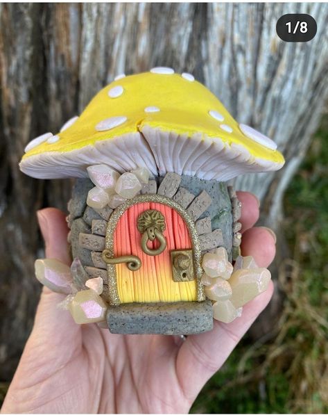 Glass Crafts Diy, Dnd Diy, Thrifty Crafts, Polymer Clay Mushroom, Clay Fairy House, Mushroom Fairy, Clay Fairies, Clay Houses, Fairy Decor