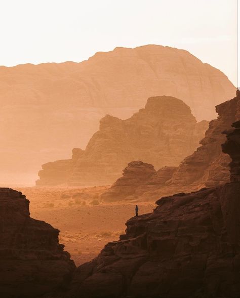 Wadi Rum, Jordan @emmett_sparling Webcomic Reference, Mountain Hideaway, Environment Photo, Wadi Rum Jordan, Desert Sunrise, Desert Mountains, Wadi Rum, Desert Oasis, Epic Journey