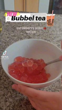 Strawberry Boba, Bubble Tea Recipe, Kawaii Cooking, Sweet Dishes Recipes, Quick Recipes Snacks, Easy Baking Recipes Desserts, Easy Snack Recipes, God Mat, Sweet Snacks Recipes