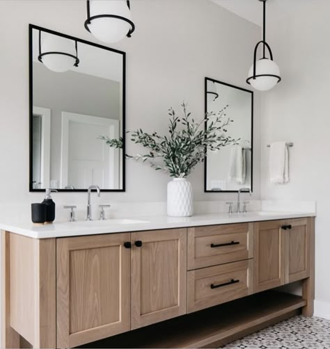 Classic Bathroom Design, Primary Bath, Modern Farmhouse Bathroom, Classic Bathroom, Double Vanity Bathroom, Upstairs Bathrooms, Bathroom Renos, Farmhouse Style House, Bathroom Remodel Master