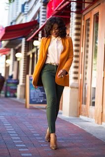 DIGS and SKIMS: How Fashionistas play with Colors! Mustard Pants Outfit, Outfits For Interview, Mustard Pants, Looks Jeans, Orange Blazer, Workwear Pants, Green Pants, Casual Work Outfits, Professional Outfits