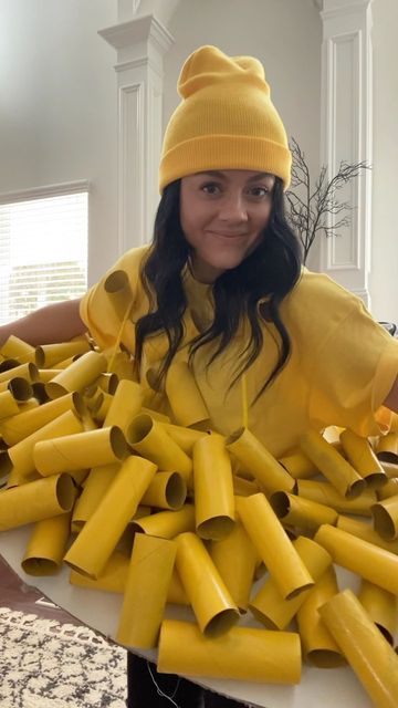 Jordan Swaim on Instagram: "MAC & CHEESE PLEASEEEE 💛 - This is why I needed all the toilet paper and paper towel rolls 😂 I had so much fun making this cheap and easy DIY Halloween costume! [[ THIS IS NOT MY HALLOWEEN COSTUME! The big reveal will be 10/30 🖤 ]] #halloweencostume #halloween #halloweendiy #halloweendiycostume #diyhalloweencostume #cosplay #macandcheese #macandcheesecostume #spookyseason #halloweencostumes #halloweenlover #halloweenideas #halloweencostumeideas" Mac And Cheese Costume Diy, Macaroni Costume, Mac And Cheese Costume, Cheese Costume, Anything But Clothes, Kraft Mac N Cheese, Easy Costume Ideas, Easy Mac And Cheese, Diy Halloween Costumes Easy