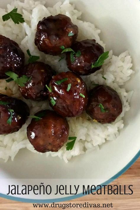 Jalapeño Jelly Meatballs - Drugstore Divas Recipes With Jam, Jelly Meatball Recipe, Jalapeño Jelly, Barbecue Wedding, Candied Jalapenos, Jelly Meatballs, Jalapeno Jelly, Healthy Appetizer Recipes, Tailgating Recipes