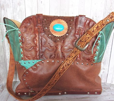 Cowboy Boot Laptop Tote LT39 https://christhompsonbags.com/products/large-longhorn-turq-leather-tote-lt39 Chris Thompson Bags #Bestseller Boot Purse, Totes Boots, Western Travel, Cowboy Boot Purse, Leather Laptop Tote, Hipster Purse, Handmade Leather Purse, Custom Purses, Western Handbags