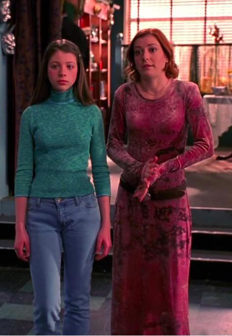 Willow From Buffy Outfits, Buffy The Vampire Slayer Outfits Fashion, Buffy The Vampire Slayer Outfits Willow, Buffy Willow Outfits, Willow Outfits Buffy, Willow Buffy Outfits, Willow Buffy The Vampire Slayer Outfits, Whimisigothic Clothes, Willow Rosenberg Outfits