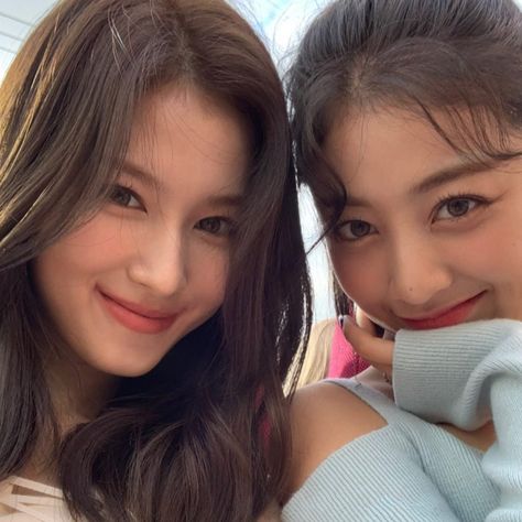 Story Icon, Birthday Story, Kpop Couples, Twice Jihyo, Twice Sana, Best Kpop, Only Girl, Best Couple, Matching Icons