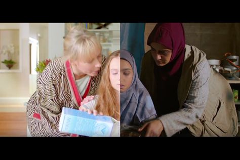 Split-screen video emphasises plight of people in Syria | The Work | Campaign Asia Split Screen Video Ideas, Split Screen Ads, Split Screen Design, Split Photography, Split Screen Video, Split Image, Video Inspiration, Email Newsletter Design, Split Screen