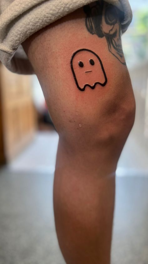 Pacman Ghost Tattoo, Pacman Tattoo, Pacman Ghost, Stick N Poke, Ghost Tattoo, Book Tattoo, Pac Man, Small Tattoo, Vintage Cartoon