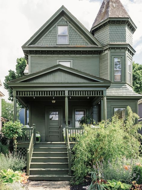 Timber Frame Cabin, Life At Sea, Built In Banquette, House Flippers, Vacation Photography, Modern Monochrome, Shape Shifting, Victorian House, Exterior Paint Colors