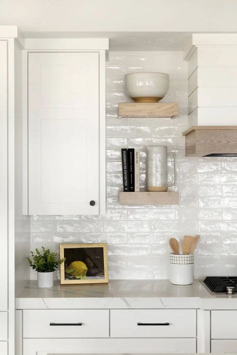 White Subway Tile Kitchen, Subway Tile Backsplash Kitchen, White Kitchen Backsplash, Kitchen Backsplash Ideas, White Counters, Gray Walls, Kitchen Backsplash Designs, White Backsplash, Backsplash Designs