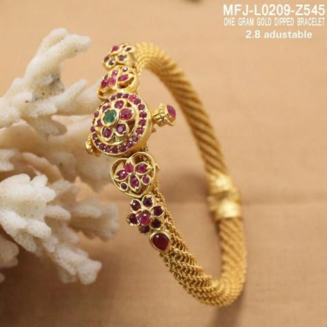 Rs 1250 . Beautiful one gram gold dialy wear bangle with screw back. Bangle studded with pink color stones. 17 November 2017 Gold Kada, 1 Gram Gold Jewellery, Gold Pearl Jewelry, Gold Bangles For Women, Bridal Jewellery Design, Bangles Gold, Bangles And Bracelets, Wedding Jewellery Collection, Jewelry Design Ideas