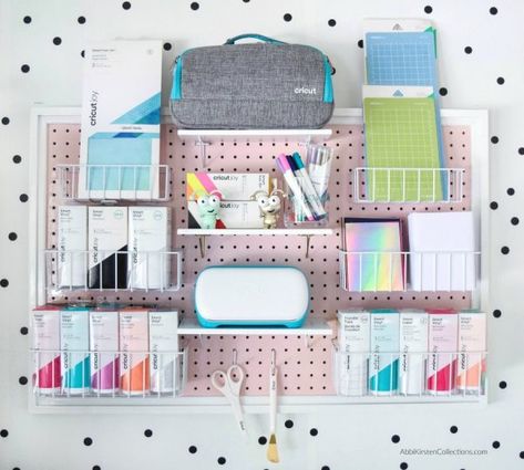 Cricut Joy Organization Ideas, Cricut Supplies Organization, Cricut Pegboard Organization, Cricut Organization Ideas, Cricut Pegboard, Cricut Storage Ideas, Cricut Organization, Cricut Joy Machine, Cricut Storage