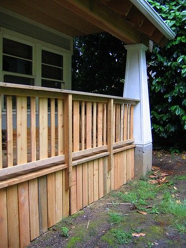 Vertical Railing Deck, Back Porch Railing, Horizontal Railing, Deck Skirting Ideas, Horizontal Deck Railing, Stairs Handrail, Skirting Ideas, Porch Railing Designs, Deck Skirting