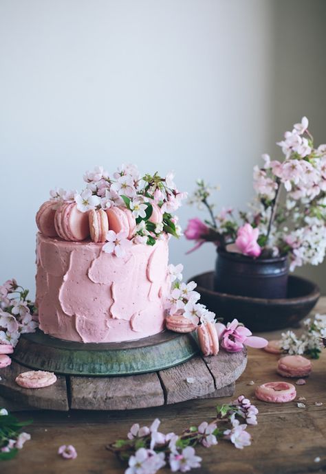 Linda Lomelino, Neapolitan Cake, Call Me Cupcake, Kue Macaroon, Macaron Cake, Cake Mini, Strawberry Buttercream, Slow Cooker Desserts, Naked Cakes