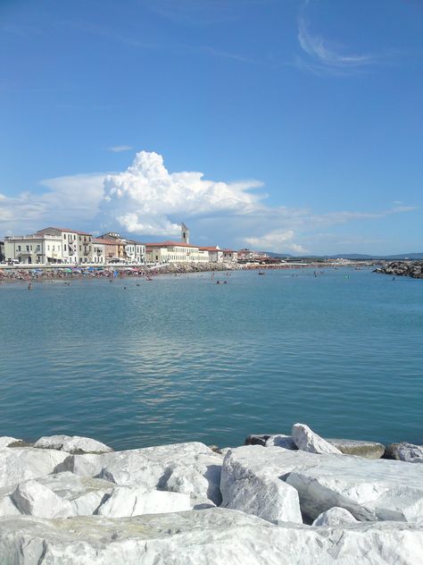 Marina di Pisa Pisa Beach, Italy Pisa, Pisa Italy, Pisa, Places Ive Been, Favorite Places, Italy, Natural Landmarks