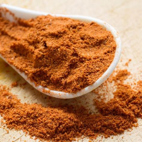 Did you know cayenne pepper increase metabolism AND acts as an effective appetite suppressant? If you can handle its heat, try incorporating this nutritious spice in your meals! Natural Appetite Suppressants, Appetite Suppressants, Curb Appetite, Rub Recipes, Crusted Chicken, Fast Metabolism, Cayenne Pepper, Water Recipes, Spicy Recipes