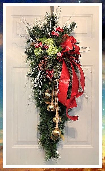 Christmas Wreaths - The Smartest and Fastest Solution to Get What You Need is From Amazon.com - Click to visit IMMEDIATELY! Pine Swag, Holiday Swag, Winter Wreath Diy, Christmas Wreaths With Lights, White Branches, Unique Holiday Decor, Flower Arrangements Simple, Christmas Themes Decorations, Magnolia Leaves