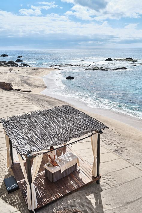 Slip into tranquility with a beachside massage at Esperanza, the dreamy oceanfront resort in Los Cabos, where sea air and the gentle rhythm of crashing waves is the perfect pairing for a relaxing Mexico spa vacation. #AlwaysAuberge Beach Massage, Yoga Resort, Resort Ideas, Bahamas Resorts, Costa Rica Hotel, Cabana Beach, Mobile Spa, Beach Spa, Rustic Restaurant