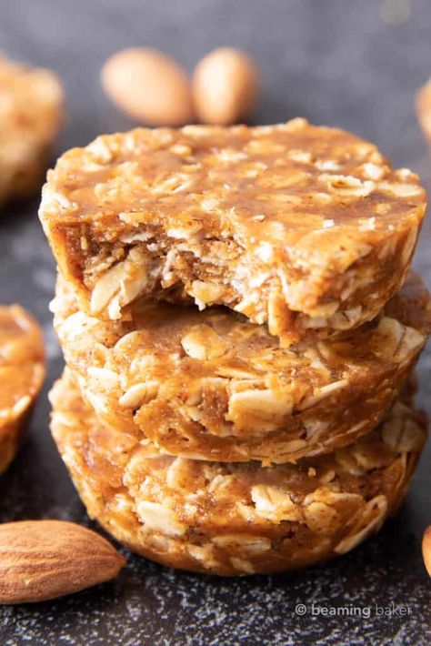 3 Ingredient Easy Oatmeal Cups with Almond Butter! (No Bake) - Beaming Baker Food For Fasting, Trail Mix Granola Bars, Oats Snack, Carrot Oatmeal Muffins, Butter Crunch Cookies, Beaming Baker, Carrot Oatmeal, Almond Butter Oatmeal, Bake Oatmeal