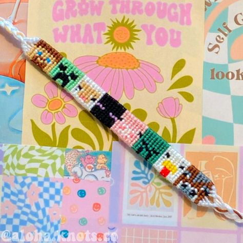 Creeper Friendship Bracelet Pattern, Pokemon Friendship Bracelet, Bracelet Pixel Pattern, Cow Alpha Bracelet, Alpha Patterns Bracelet Cow, Alfa Pattern Bracelets, Minecraft Alpha Pattern, Easy Alpha Bracelet Patterns, Friendship Bracelet Alpha Patterns