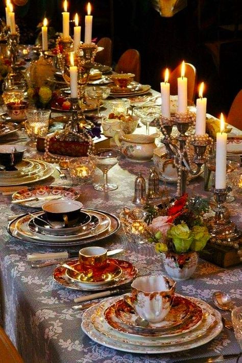 Royal Feast Aesthetic, Debut Inspiration, Victorian Table Setting, Modern Contemporary Kitchen Design, Royal Food, Dinner Party Aesthetic, Wedding Silverware, Victorian Party, Royal Kitchen