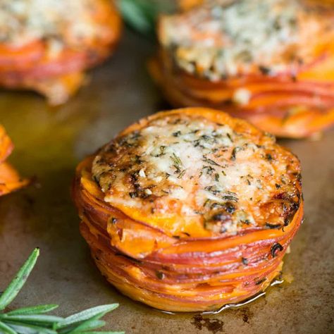 Sweet Potato Stacks make a fantastic fall side dish because the thinly sliced sweet potatoes coated in coconut oil cook up in just minutes! Sweet Potato Recipes Side Dishes, Sliced Sweet Potatoes, Potato Stacks Recipes, Sweet Potato Stacks, Scalloped Sweet Potatoes, Sweet Potato Sides, Steak Wraps, Potato Stacks, Autumn Side Dishes