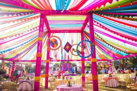 8 Ways To Incorporate The Mela Theme For Your Mehendi Ceremony - BollywoodShaadis.com Rajasthani Theme, Ladies Sangeet, Mehendi Decor Ideas, Sangeet Decor, Mehendi Decor, Beautiful Wedding Decorations, Indian Wedding Decor, Mehndi Decor, Wedding Mandap