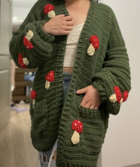 handmade mossy green crochet cardigan with red mushrooms :) Mushroom Applique, Chunky Hand Knit, Hand Knit Cardigan, Oversize Cardigan, Flower Sweater, Desert Colors, Cute Cardigans, Chunky Cardigan, Beige Cardigan