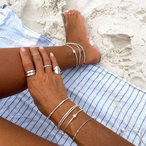 The perfect beach accessories you can wear in the water. so many jewelry designs to choose from. Surf Jewelry Silver, Beach Jewelry Aesthetic Silver, Silver Jewellery Inspiration, Beachy Jewelry Silver, Beachy Silver Jewelry, Silver Beachy Jewellery, Jewellery Inspo Silver, Summer Jewelry Silver, Silver Beach Jewelry