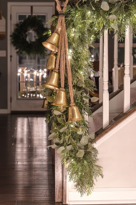 Garland With Bells, Home Decor Ideas Modern, Christmas Light Tour, Christmas Stairs Decorations, Christmas Stairs, Christmas Decor Trends, Neutral Christmas Decor, Bell Decorations, Merry Bright Christmas