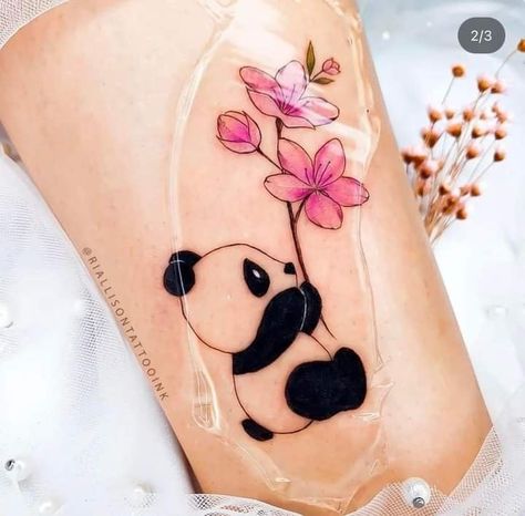 Panda With Flowers Tattoo, Tato Panda, Cute Panda Tattoo, Panda Tattoo Ideas, Panda Bear Tattoos, Tattoos Simple, Panda Tattoo, Kunst Tattoos, Bird Tattoos