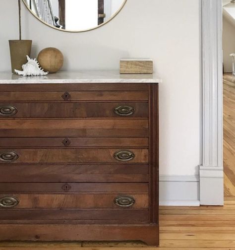 Marble Top Dresser Bedroom, Dresser With Marble Top, Masculine Dresser, Dark Wood Dresser With Gold Hardware, Vintage Round Mirror Dresser, Antique Marble Top Dresser, Marble Top Dresser, Dresser Styling, Victorian Marble Top Dresser