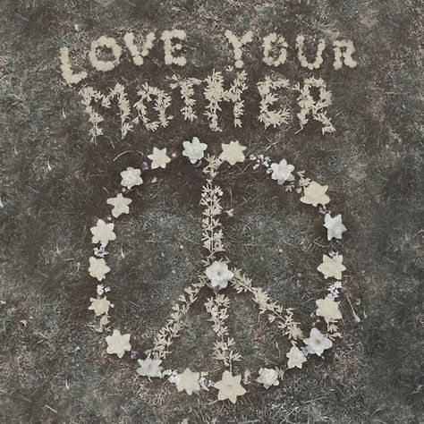 Love Your Mother, Hippie Quotes, Hippie Lifestyle, Hippie Aesthetic, Hippie Culture, 70s Aesthetic, Happy Hippie, Hippie Life, Hippie Love