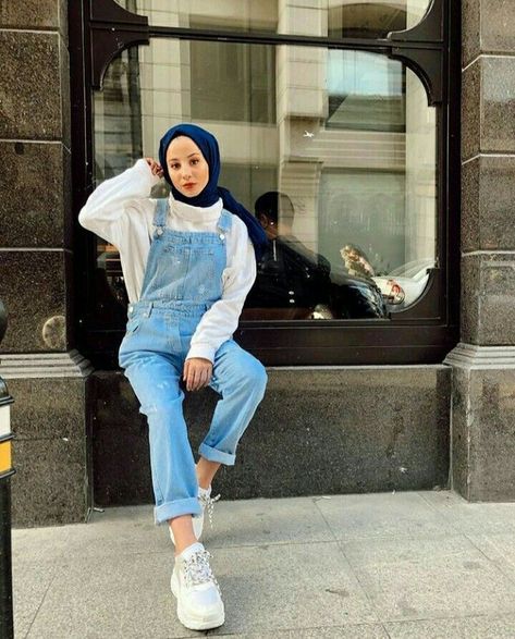 Pinafore Outfit, Dress And Sneakers Outfit, Hijab Fashion Summer, Hijab Style Casual, Hijabi Fashion Casual, Hijabi Outfits Casual, Modesty Fashion, Muslimah Fashion Outfits, Hijabi Outfits