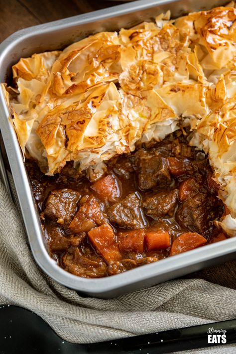 Veg Pie, Beef Pie Recipe, Beef And Mushroom Pie, Alfredo Bake, Steak Pie, Yummy Pie Recipes, Vegetable Pie, Beef Pies, Beef Steak Recipes