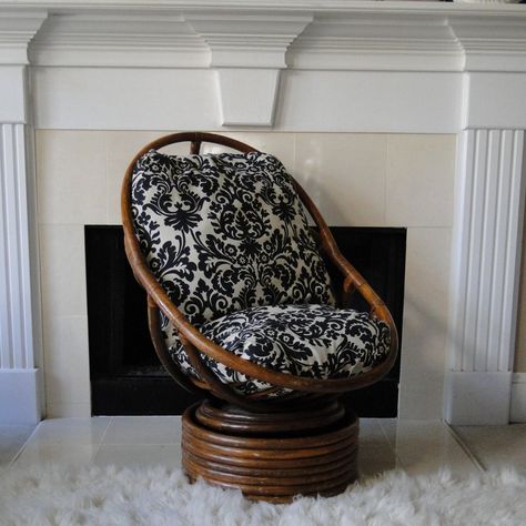 Rattan Swivel Chair, Diy Chair Cushions, Eclectic Nursery, Diy Furniture Building, White Accent Chair, Comfy Accent Chairs, Swivel Rocker Recliner Chair, Vintage Rattan, Cane Furniture