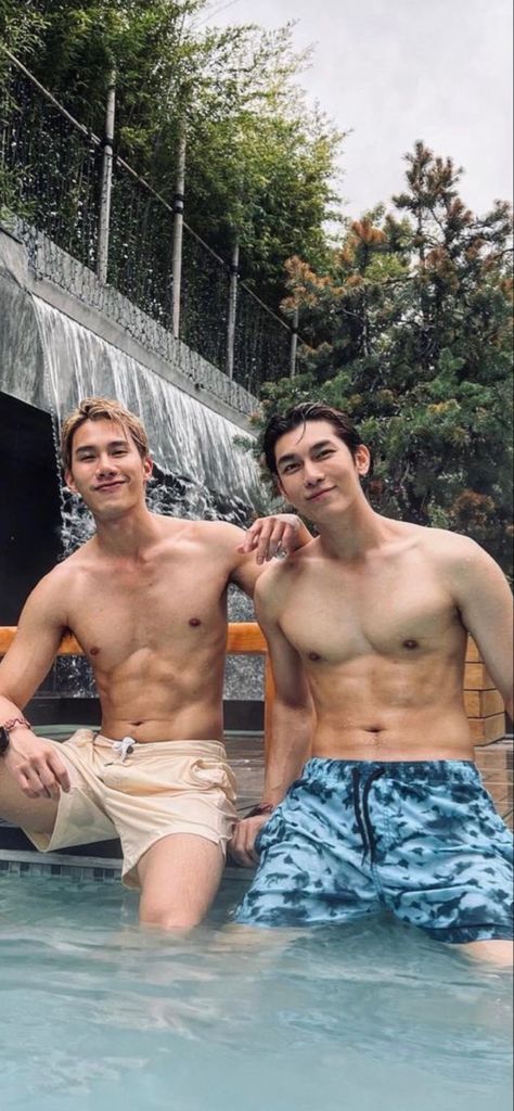 #tulpakorn Couple Poses Reference, Body Reference Poses, Mew Suppasit, Gmmtv Actors, Love Is, Thai Drama, Korean Men, Asian Boys, Celebrity Couples