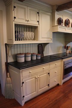 Uwchlan Kitchen - traditional - kitchen - philadelphia - by Rittenhouse Builders Primitive Kitchen Cabinets, Colonial Kitchens, Kitchen Traditional, Kitchen Favorites, Colonial Kitchen, Painted Cabinets, Country Kitchens, Farmhouse Primitive, Cottage Kitchens