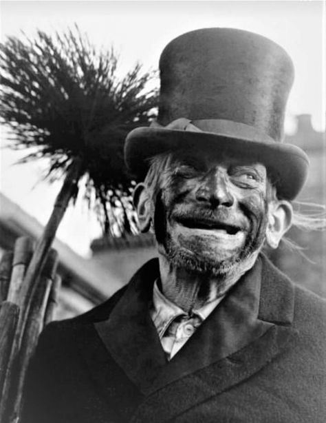 I'm 1969 ,Titch Cox was a 91 year old chimney sweep in London Old Chimney, London Rooftop, London Rooftops, Chimney Pots, London Drawing, Chimney Cleaning, Early Photos, Chimney Sweep, Old London