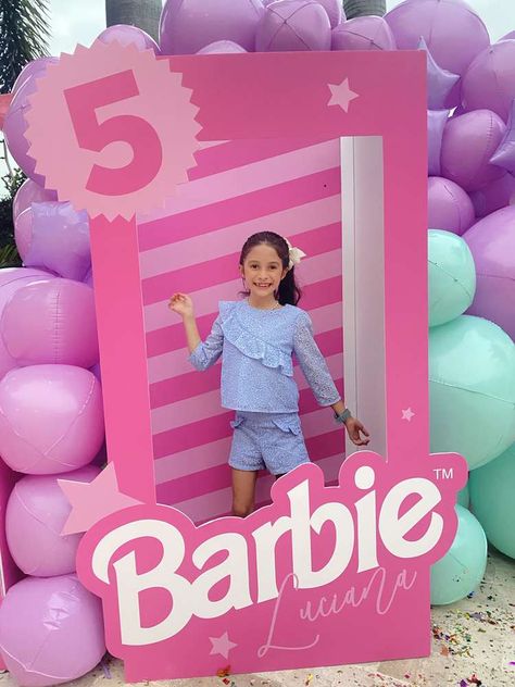 Fun Barbie Party | CatchMyParty.com Life Size Barbie Box Diy, Babysitting Aesthetic, Barbie Shoot, Gracie Birthday, Barbie Birthday Party Ideas, Barbie Pool Party, Barbie Invitations, Life Size Barbie, Beach Barbie