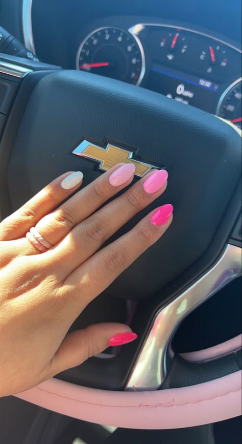 Short Nails Ideas Simple Summer Pink, All Different Pink Nails, Different Shades Pink Nails, Different Shades Of Pink Nails Almond, Pink Nails For Vacation, Nails With Different Shades Of Pink, Nail Inspiration Color, Pink Nails All Different Shades, Short Almond Hot Pink Nails