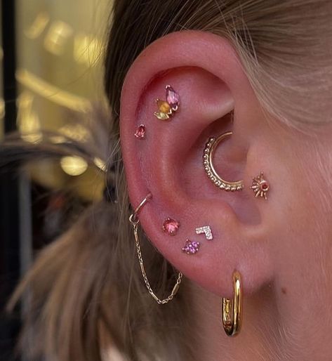 Constellation Piercings, Ear Peircings, Ear Piercings Chart, Piercing Inspo, Cool Ear Piercings, Pretty Ear Piercings, Cute Ear Piercings, Ear Style, Lace Tattoo