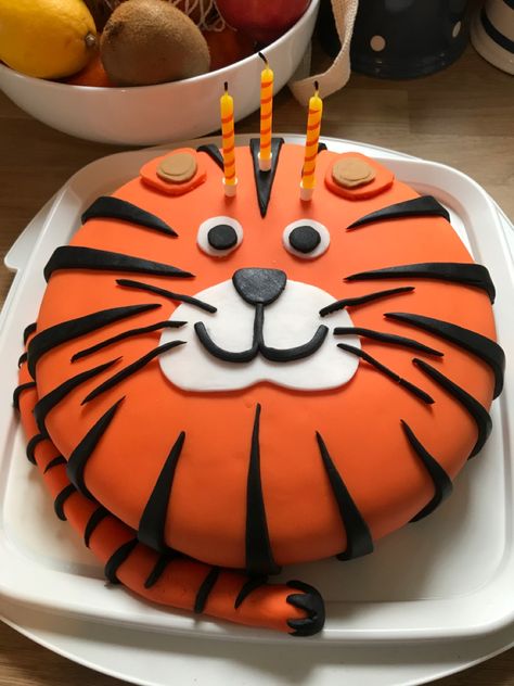 White Tiger Birthday Cake, Tiger Cakes For Kids, Cake With Tiger, Birthday Cake Tiger Theme, Tiger Cakes, Richmond Cake Tigers, 3rd Birthday Cake, Tiger Cake, Horse Cake