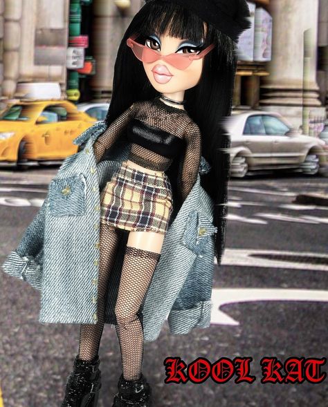 Bratz Dolls Jade Outfit, Bratz Doll Halloween Costume, Bratz Aesthetic Outfit, Bratz Halloween, Bratz Outfits, Bratz Doll Makeup, Bratz Halloween Costume, Black Bratz Doll, Bratz Doll Outfits