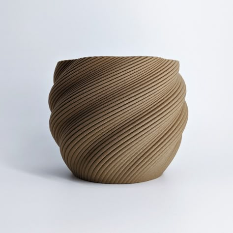 Looking for a simple and stylish plant pot design? Look no further than the 3D printed plant pot "Deluvian"! Its unique, minimalist and elegant aesthetic, allows it to be durable and blend seamlessly into any interior homedecore style, from modern to traditional. Whether you're looking to add a touch of greenery to your living room, kitchen, or workspace, this plant pot is sure to make a statement. Buy your 3D printed plant pot "Deluvian" today! Esty Shop : https://guglys3dcreations.etsy.co... Interior Home Decoration, Plant Pot Design, Pot Design, Pot Designs, Elegant Aesthetic, Pottery Planters, Cache Pot, Decoration Vintage, Ceramic Vases