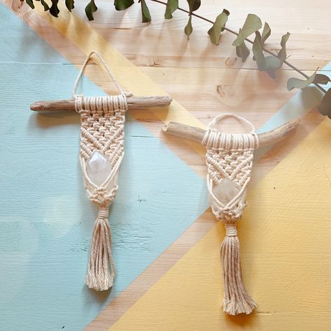 #macrame #crystals #bohemian #homedecor Macrame Wall Hangings, Pagan Crafts, Makramee Diy, Witchy Crafts, Mini Macrame, Macrame Hanger, Macrame Wall Art, Macrame Patterns Tutorials, Macrame Hanging