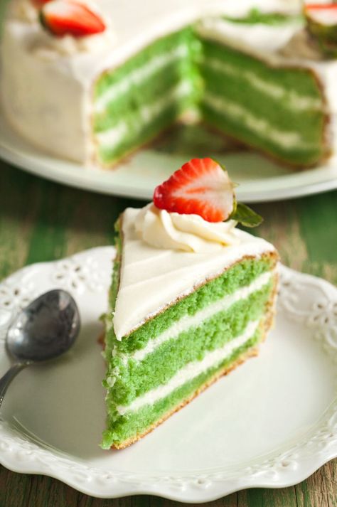 Special for Saint Patrick&rsquo;s day, or anytime you want a green cake. This scratch recipe can be made any color and it will still be... Matcha And Strawberry, Green Velvet Cake, Raw Cake, Green Cake, Sugar Cookie Bars, Velvet Cake, Greens Recipe, Photo Cake, Saint Patrick