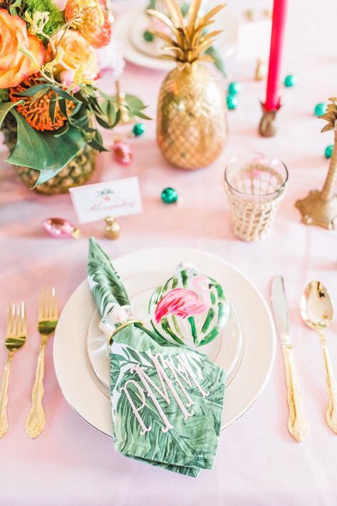 A stylish Deck The Palms Holiday Brunch hosted by Patricia Maristch with touches of pineapples, flamingos, and lots of pink and green! Flower Tablescape, Deck The Palms, Mint Julep Bar, Champagne Margaritas, Hosting Brunch, Party Tablescapes, Fiesta Tropical, Party Table Settings, Classic Margarita